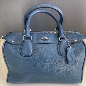 Coach Blue Pebbled Leather Satchel w/ Shearling Sides Barrel Bag Zip Top Hangtag